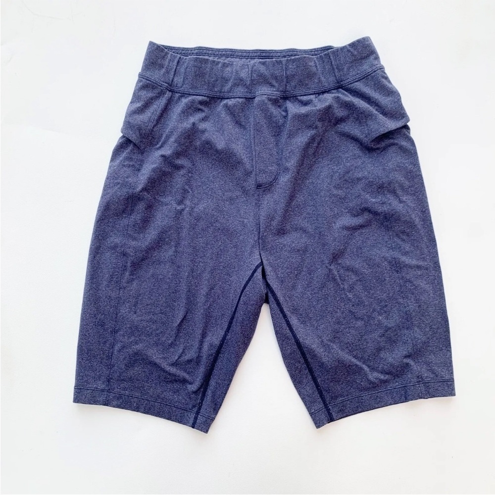 lululemon men’s 11” inseam elastic waist shorts size medium blue